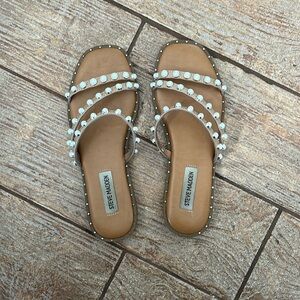 Steve Madden Strappy Pearl Sandals